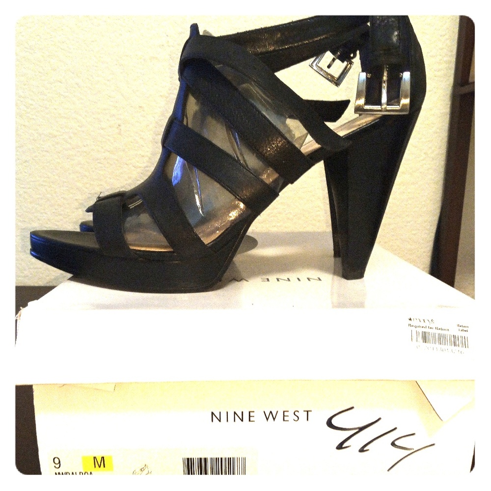 Nine West sandal